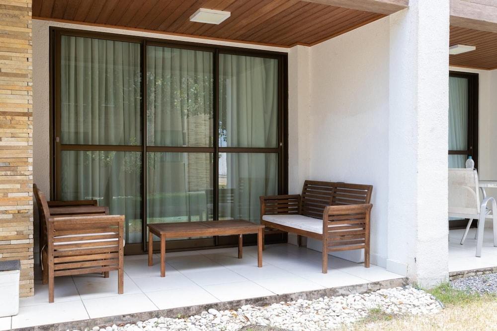 Apartamento Lindo em Condom nio com Piscina