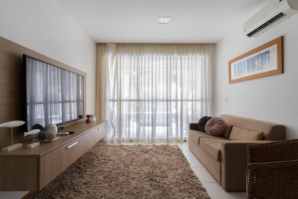 Apartamento Lindo em Condom nio com Piscina