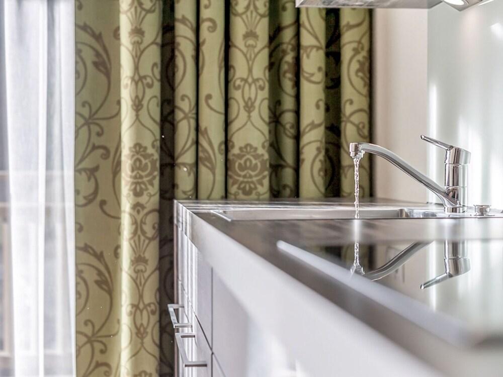 The Peak S Lden in S Lden