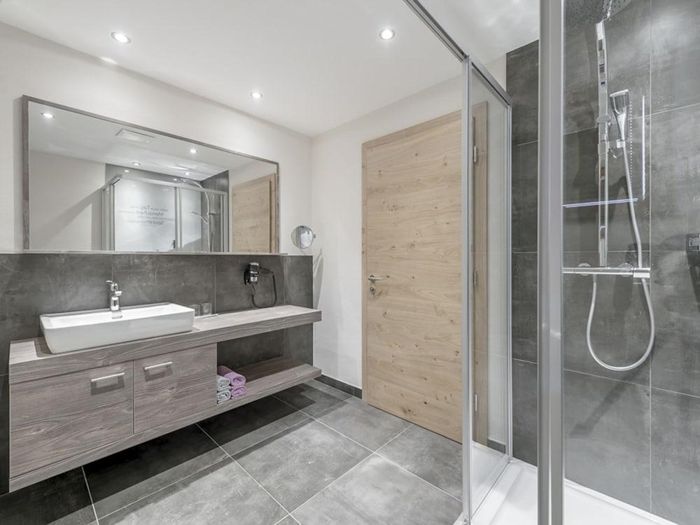 The Peak S Lden in S Lden