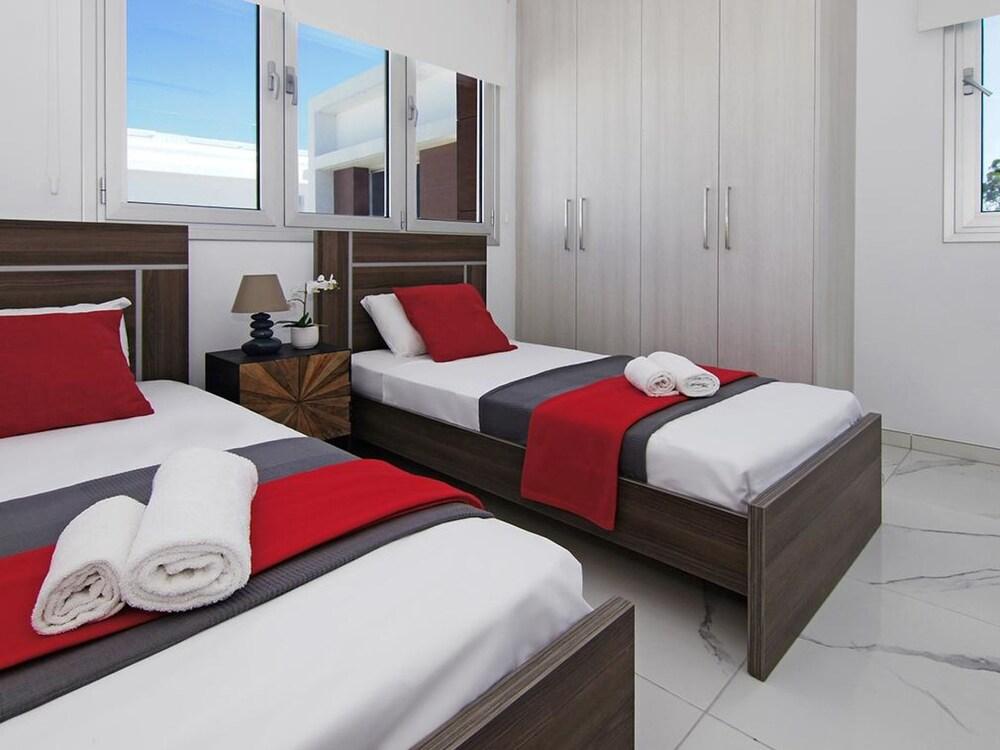 Gloria Paralimni in Paralimni