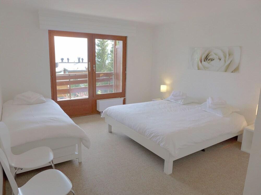 Monte Cristo Lens in Lens