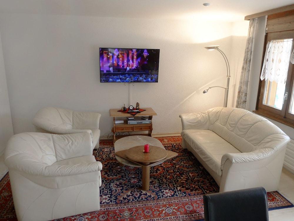 Gemmi Inden in Inden