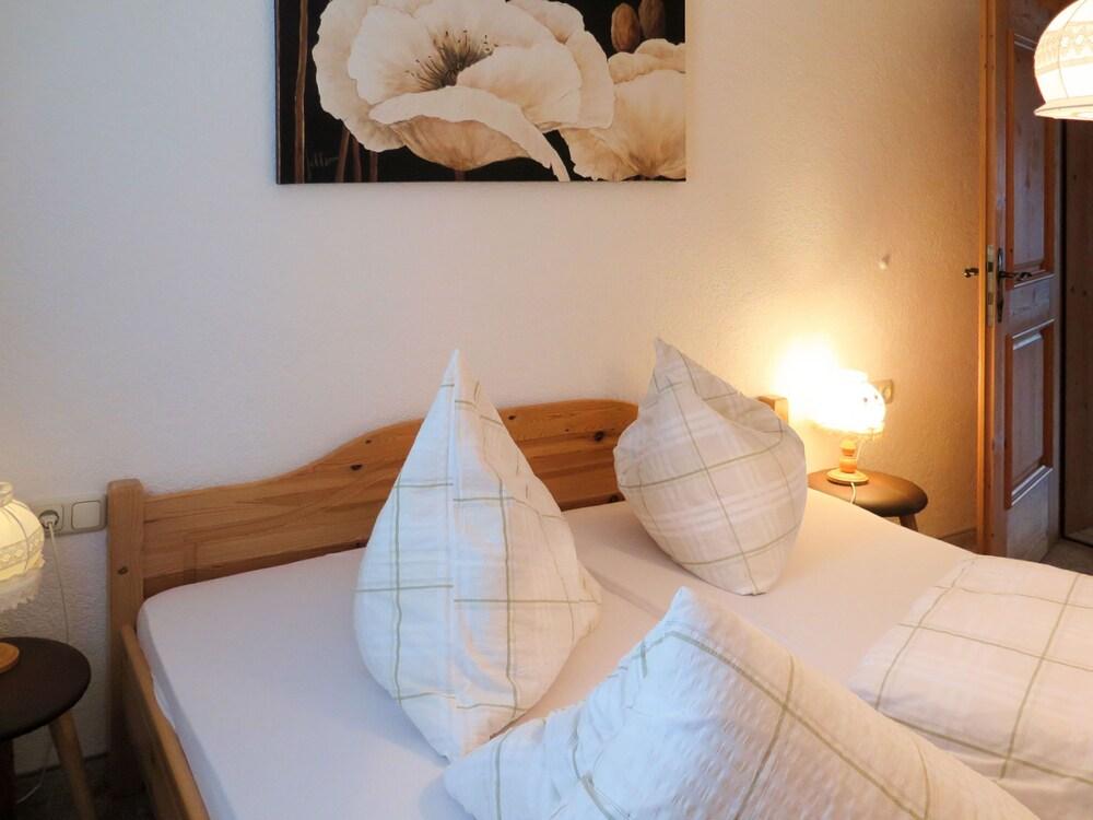 Luxner Emberg in Emberg