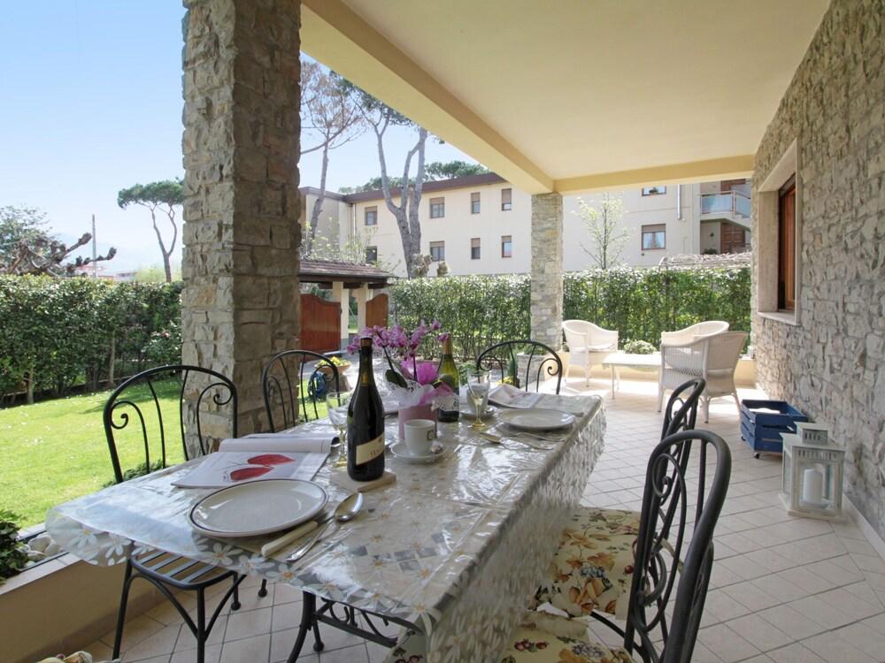 Giovanna Forte dei Marmi