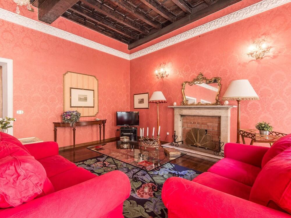 Spanish Steps Top Location Roma