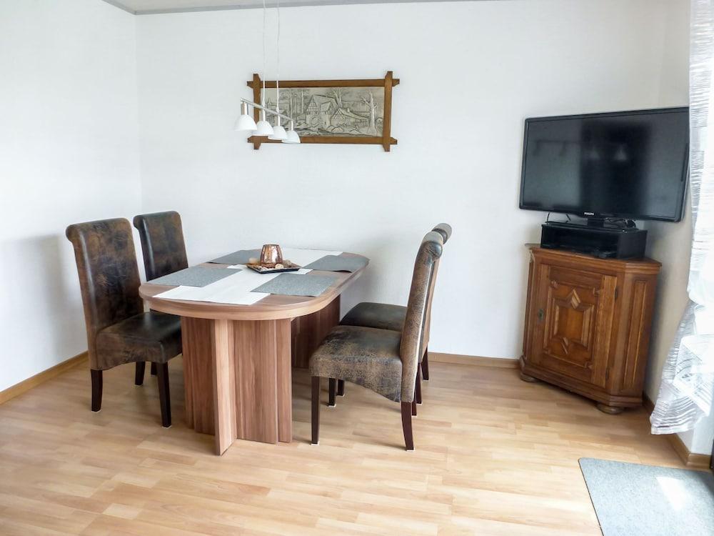 4 Pfoten L Ffingen in L Ffingen