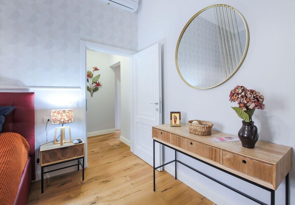 Guido Monaco Contemporary