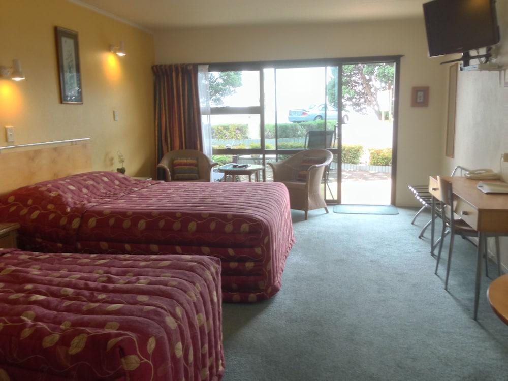 Bay Sands Seafront Studios