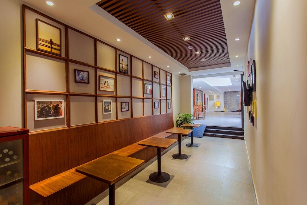 PekingUni Photography theme Hotel