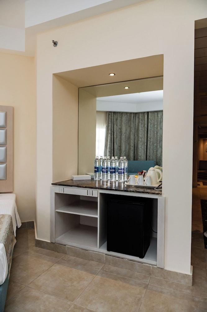 Tropitel Sahl Hasheesh Resort