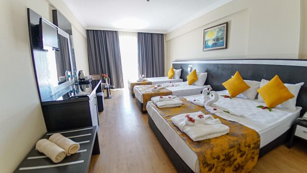 Clover Magic Seagate Belek