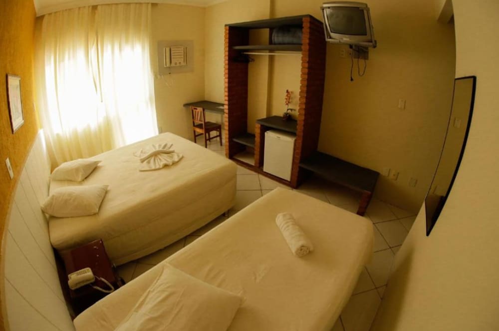 Acrópolis Marina Hotel