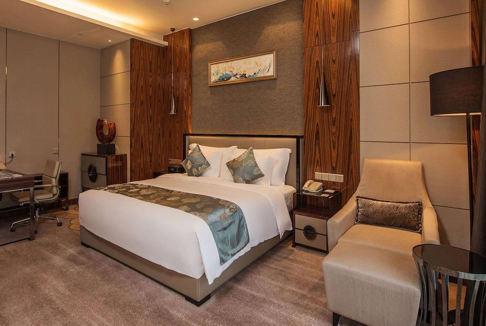 Ramada Plaza Liuzhou Liudong