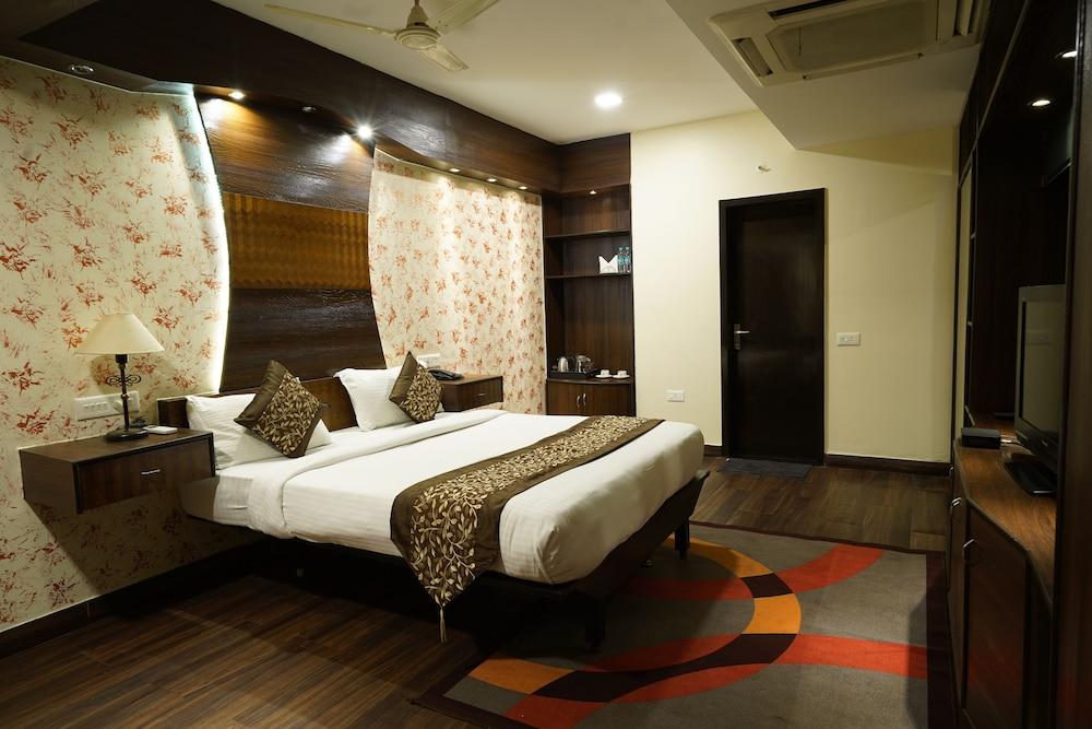 The Sapphire Comfort Hotel