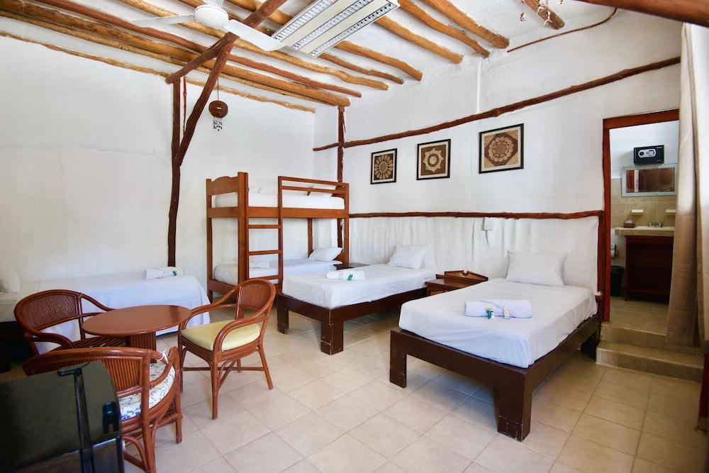 Golden Paradise Hostel