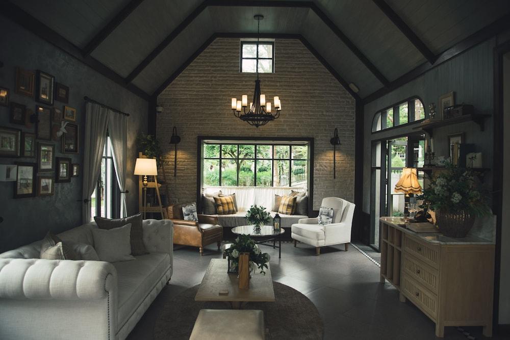 Thames Valley Khao Yai