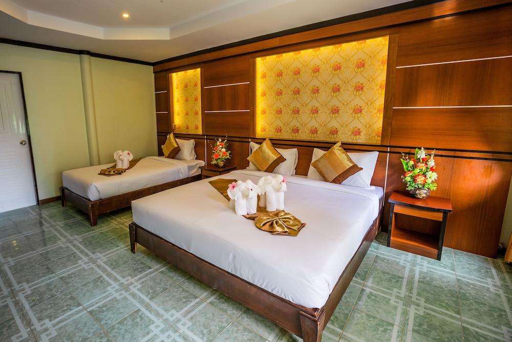 Phi Phi Andaman Beach Resort