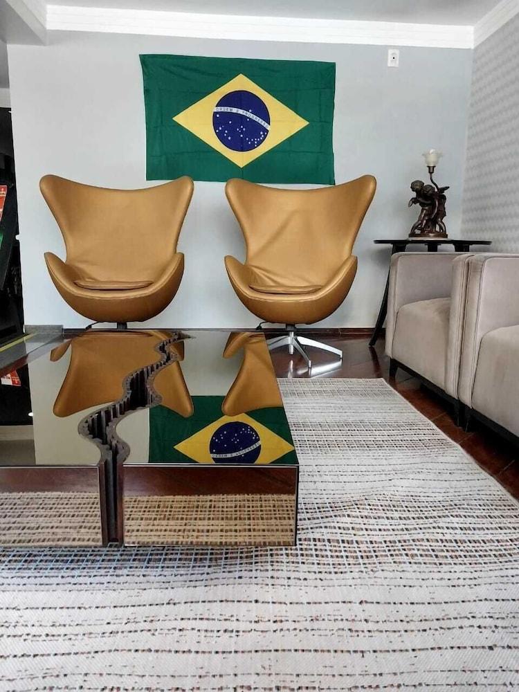 Leon Park Hotel e Convenções