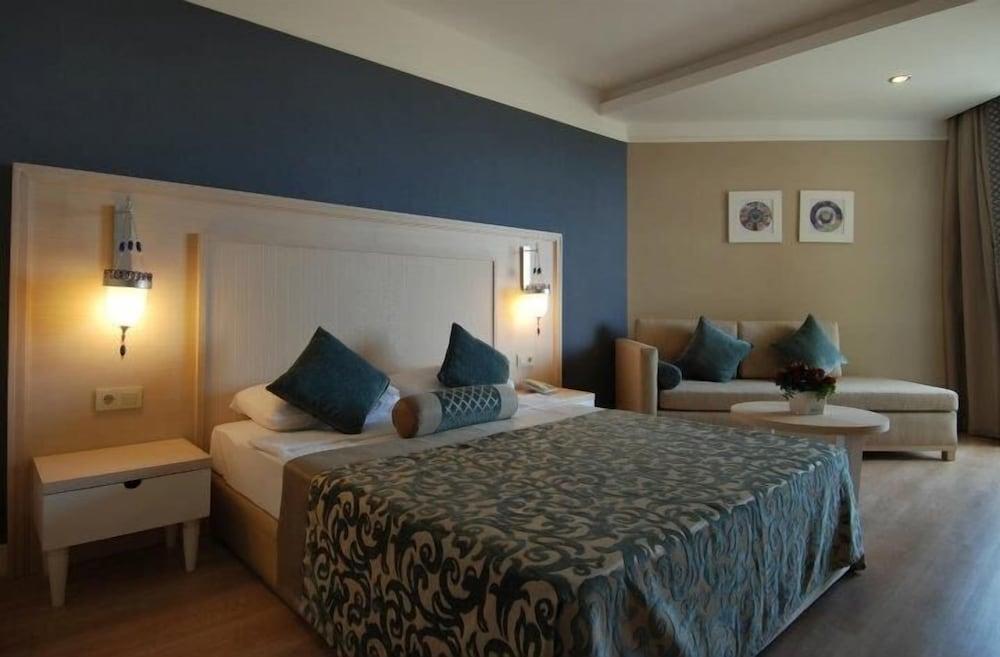 Seamelia Beach Resort Hotel & Spa