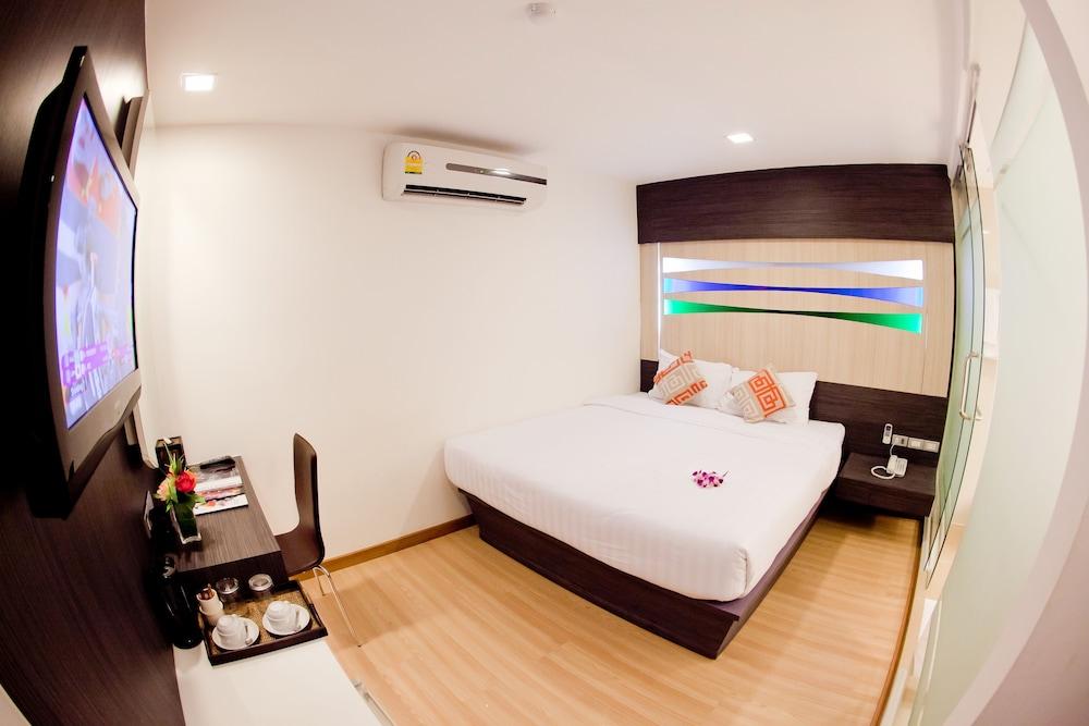 Studio Sukhumvit 11