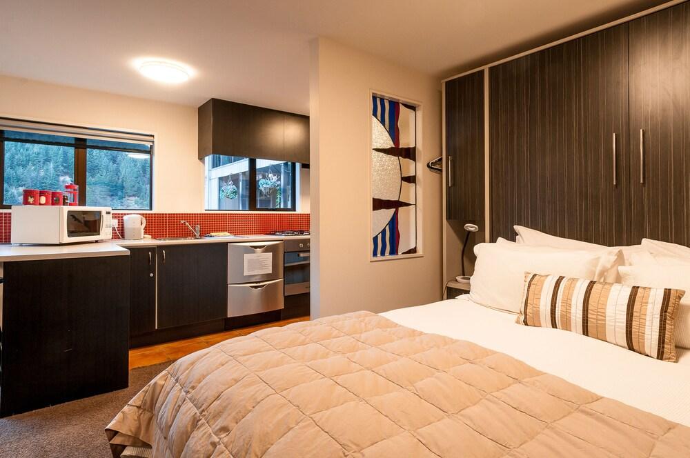 Coronet View Apartments