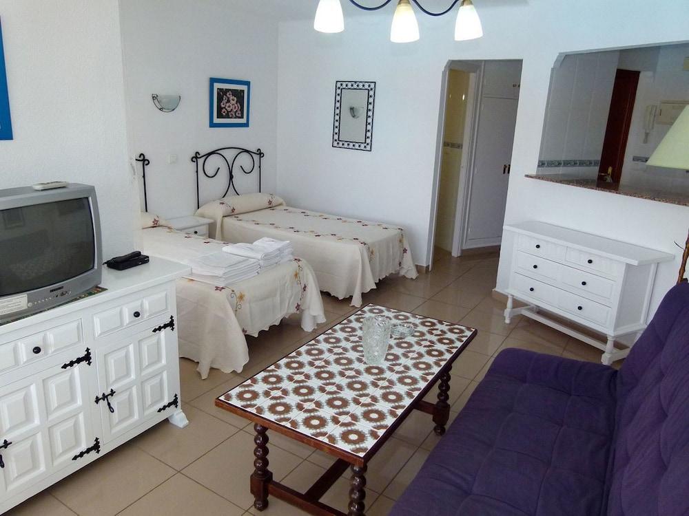 Apartamentos Intercentro Torrox-Costa