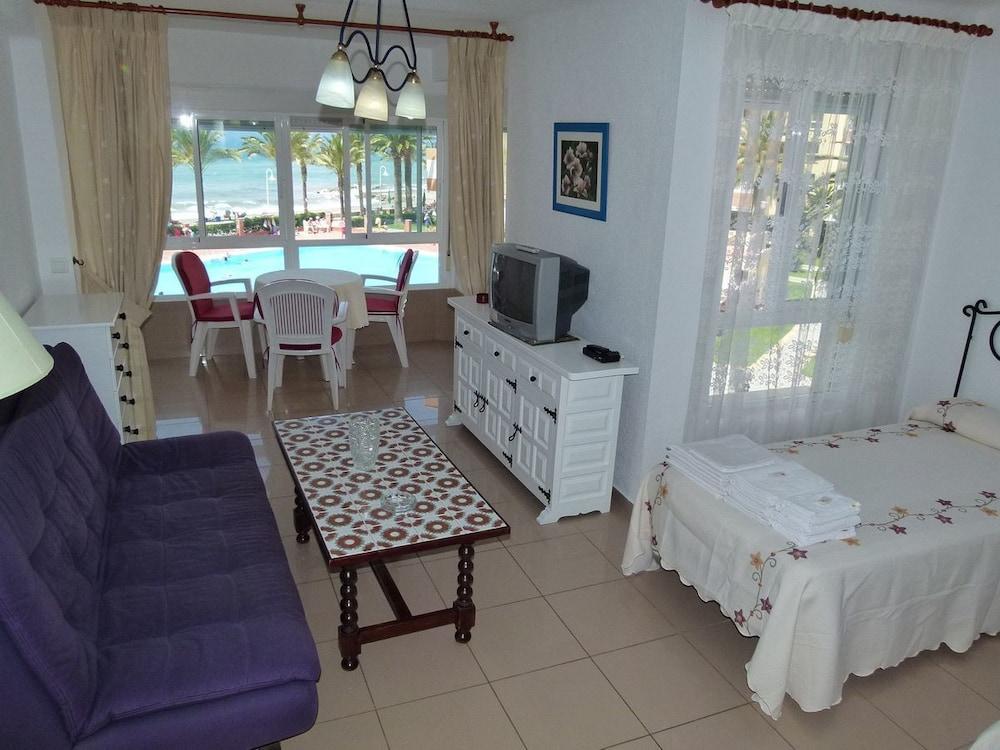 Apartamentos Intercentro Torrox-Costa