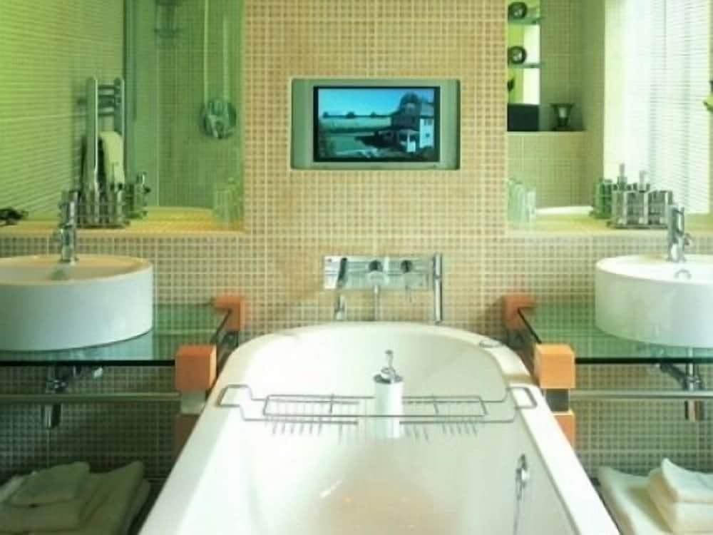 Number One St Luke's