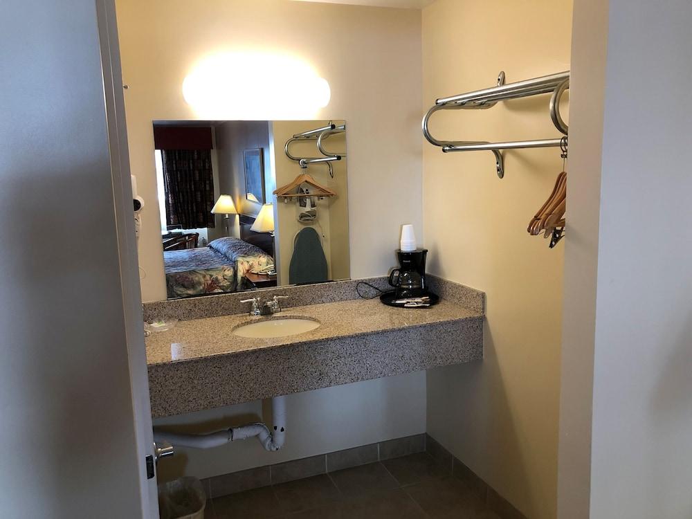 Passport Inn Somers Point