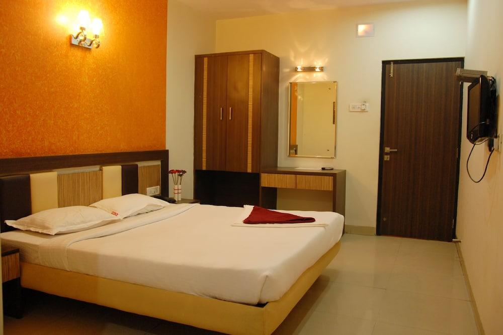 Hotel Enzo International