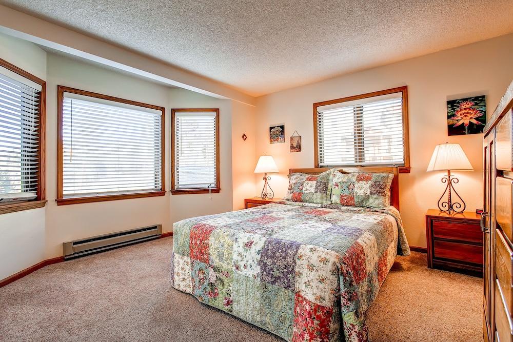 Atrium Condos by Ski Country Resorts