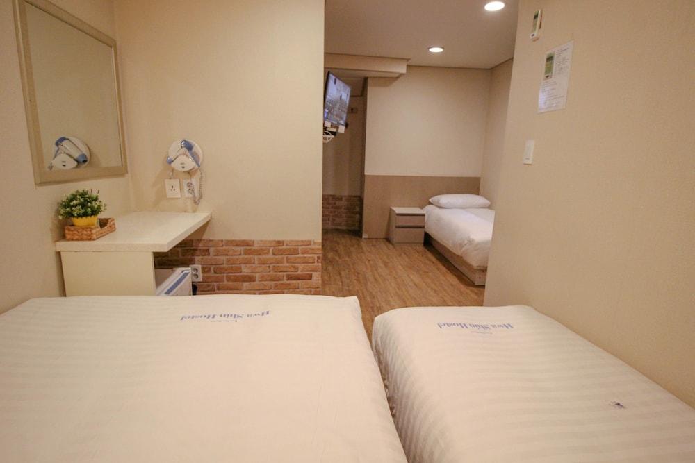 Dongdaemun Hwashin Hostel
