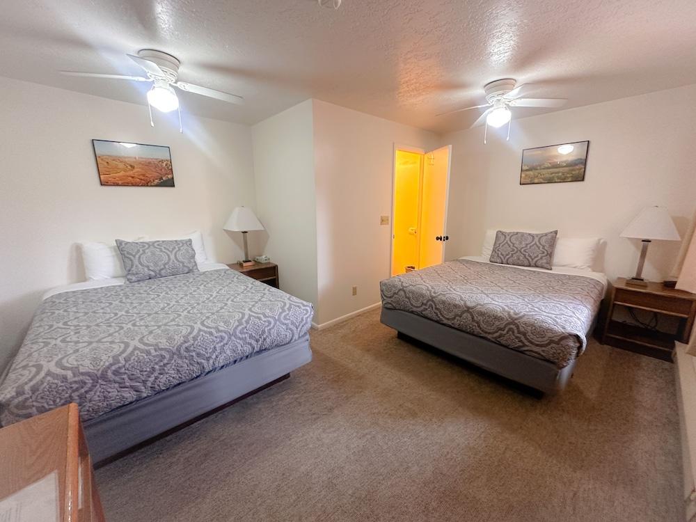 Austin's Chuckwagon Lodge