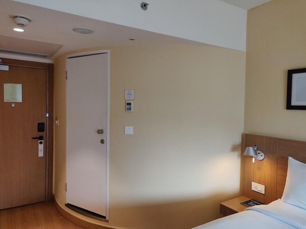 ibis Bengaluru City Centre Hotel