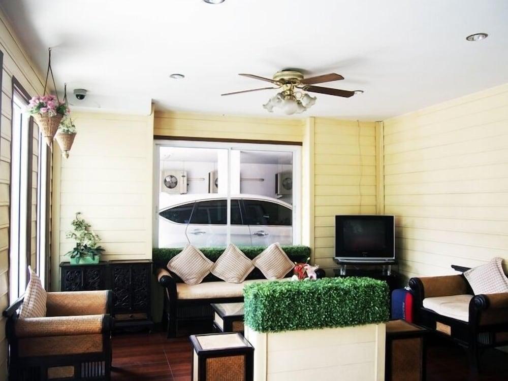 At Home Executive Apartment