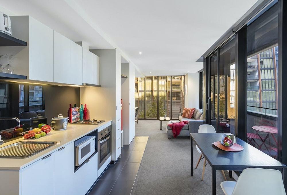Aura on Flinders Serviced Apartments