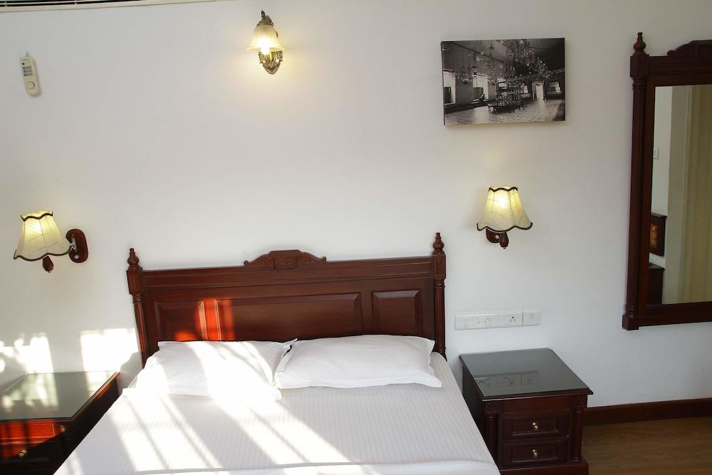 Fort Beach Service Apartment