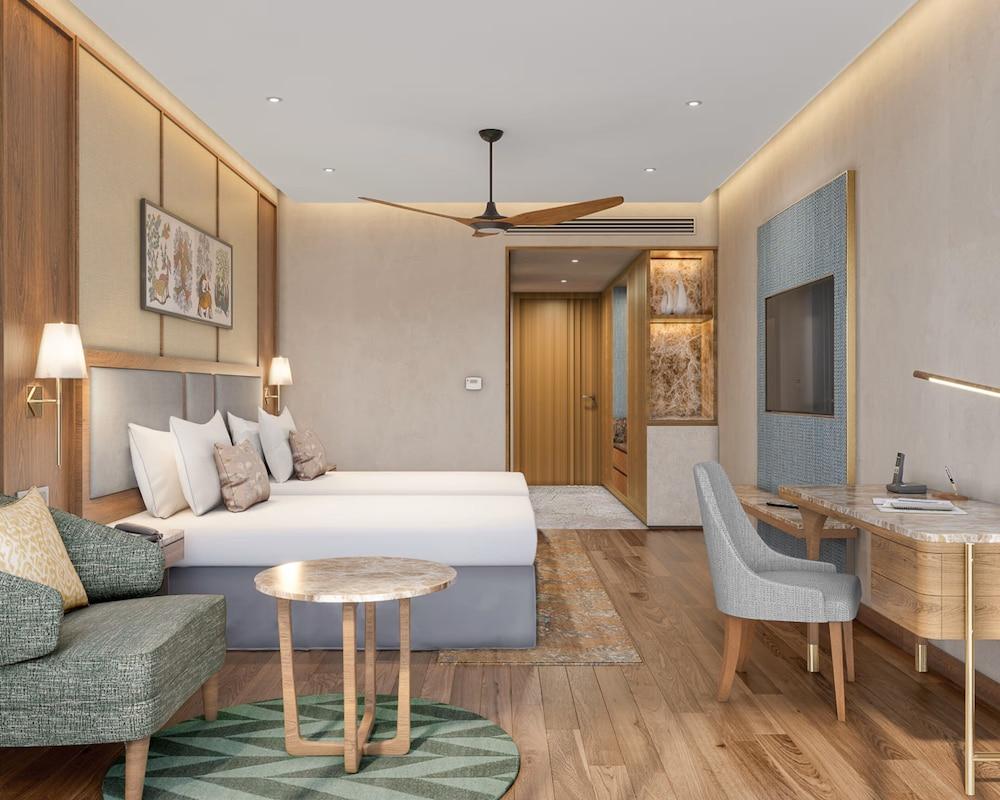 Taj Damdama Lake Resort & Spa, Gurugram