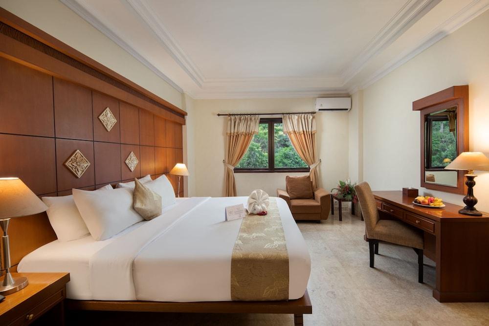 Royal Hotel and Convention Tretes