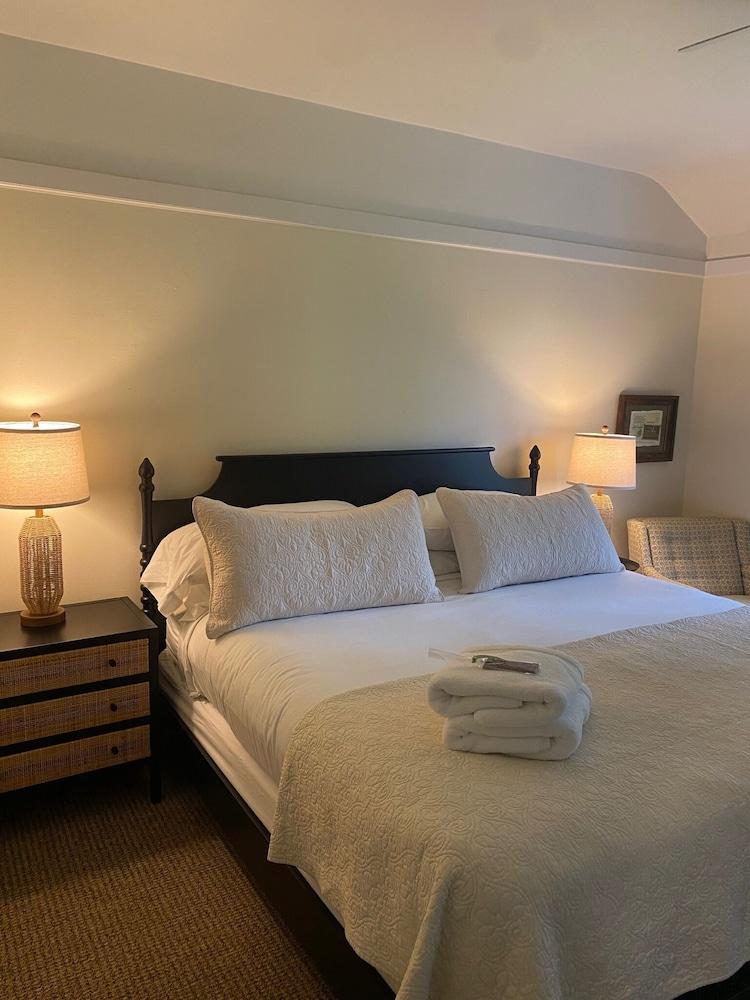 Maxwelton Braes Lodge and Golf Course