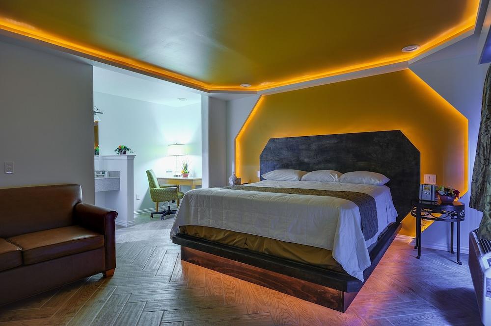 Romantic Inn & Suites