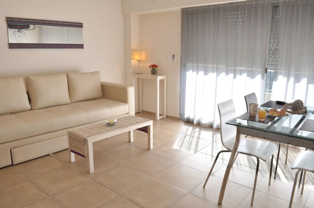 Cimma Suites Apart-Hotel