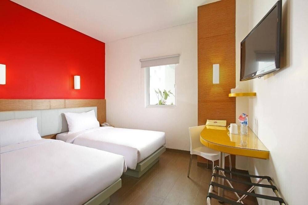 Amaris Hotel Sunset Road