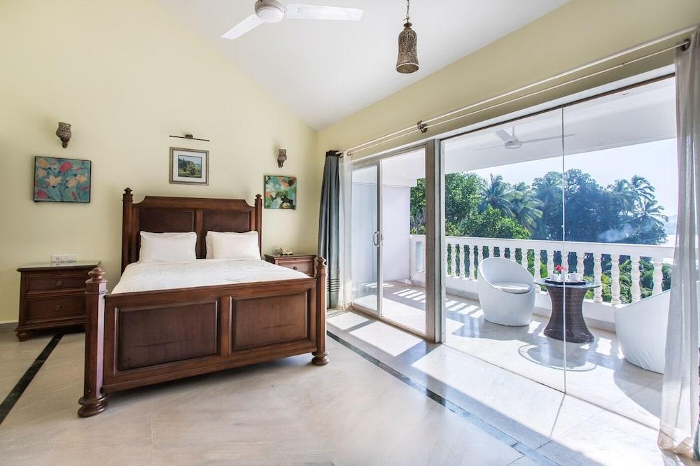 Safira River Front Resort