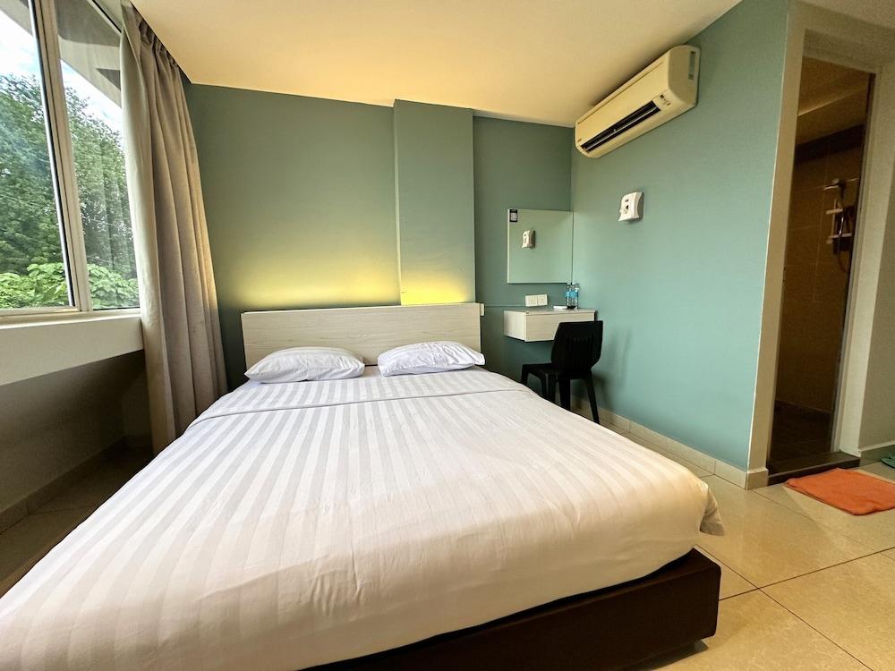 De UPTOWN Hotel @ P.J. 222