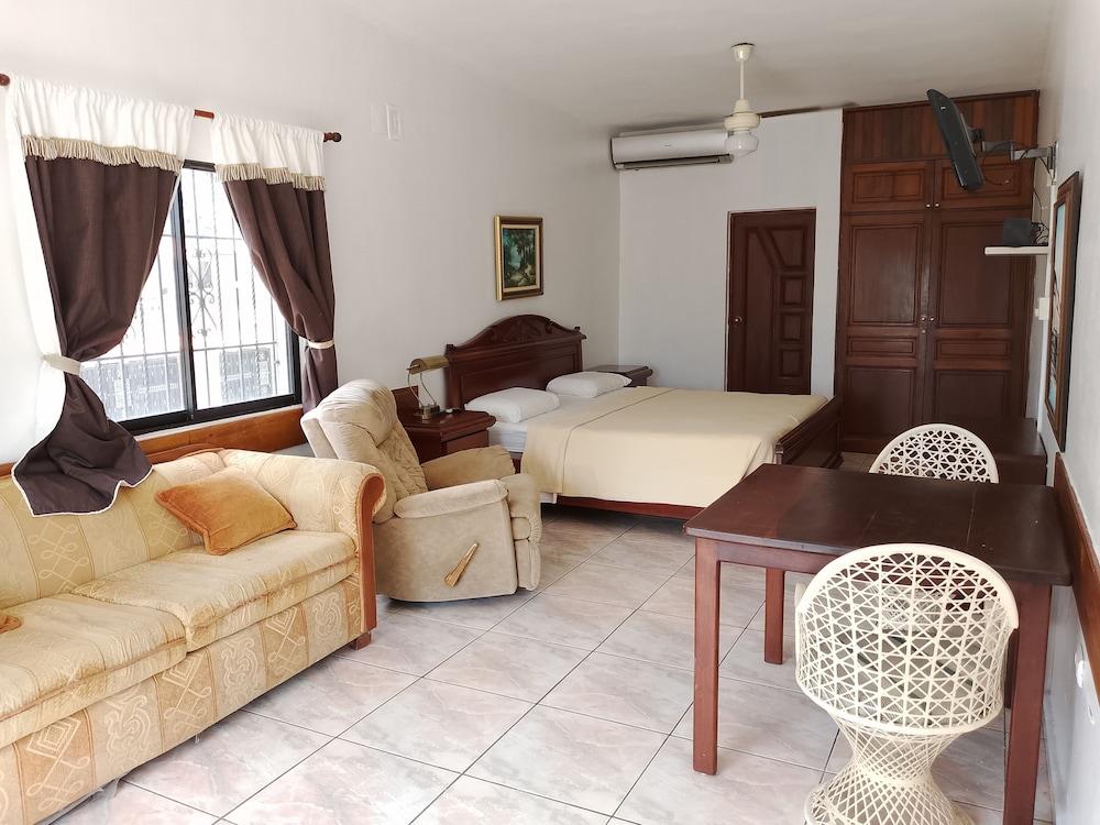 Hotel Garant & Suites