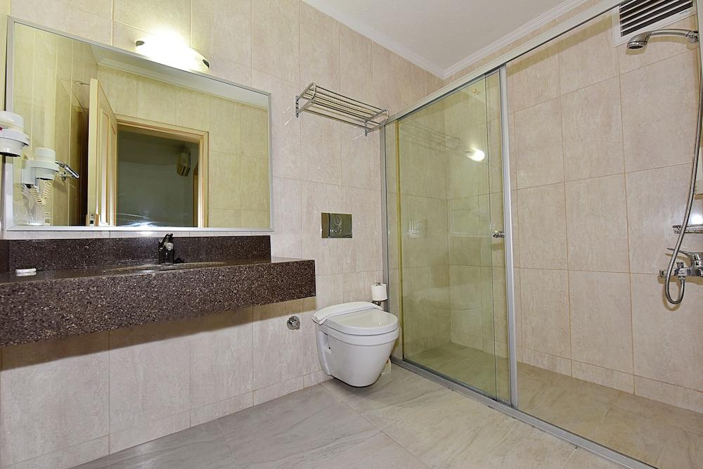 Tropicana Beach Hotel