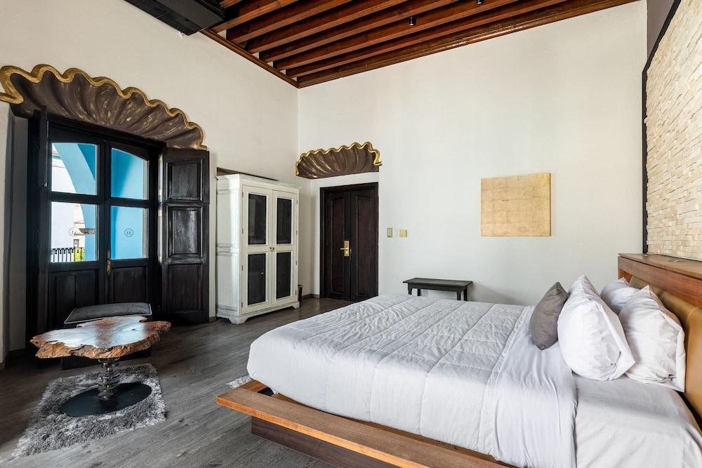 Mesón de Santa Rosa Luxury Hotel