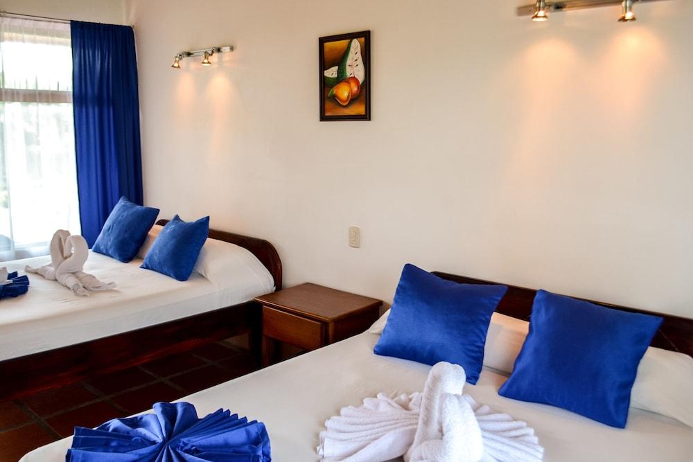 Termales del Bosque & Hot Springs